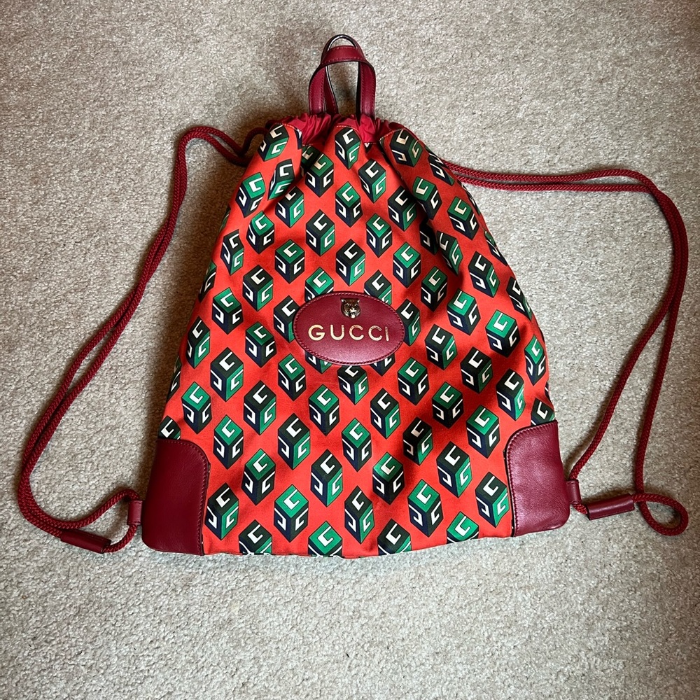 Gucci Vintage Drawstring Backpack Vulcanic Red